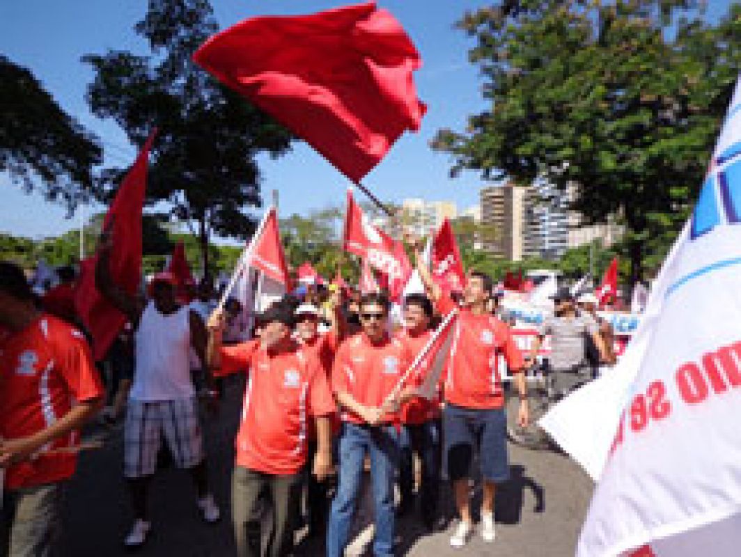Participação do SINTRACONSTSUL nas Comemorações de 1° de maio em Vitória, junto a CUT e demais Sindicatos filiados